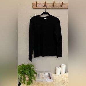 Old Navy Women’s Black Sweater